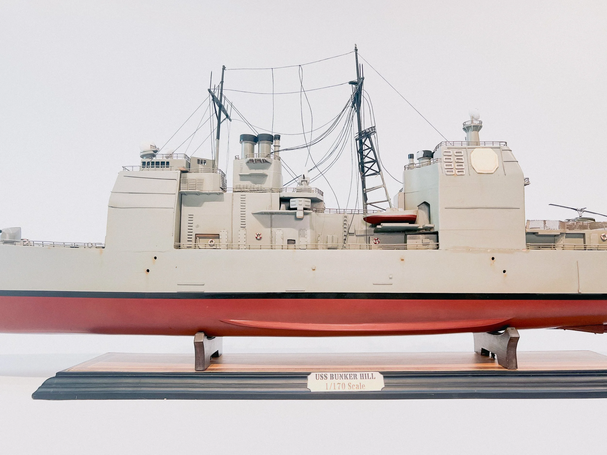 Museum of Military Models - USS Bunker Hill (CG-52)